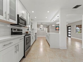 3605 SW 122nd Pl in Miami, FL - Building Photo - Building Photo