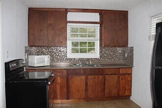 319 Moody St, Unit Half in Houston, TX - Building Photo - Building Photo