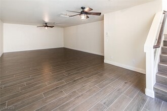 11126 Bandon Dunes Ct in Las Vegas, NV - Building Photo - Building Photo
