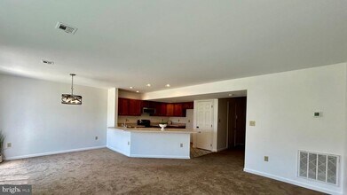 424 Waverly Woods Dr in Harrisburg, PA - Building Photo - Building Photo