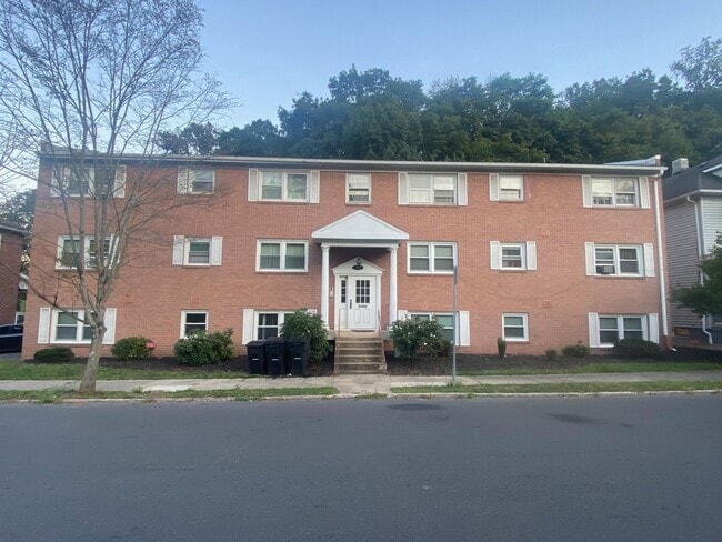 700 Fayette St, Unit 4