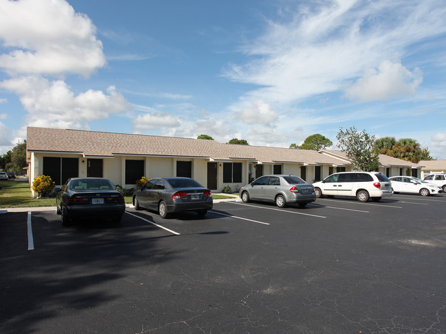 Salerno Cove Apartments in Stuart, FL - Building Photo - Building Photo