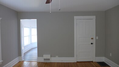 136 Elgin Ave in Forest Park, IL - Building Photo - Building Photo