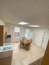 1105 Hutton St in Troy, NY - Building Photo - Building Photo