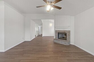 6008 King William Dr in Arlington, TX - Foto de edificio - Building Photo