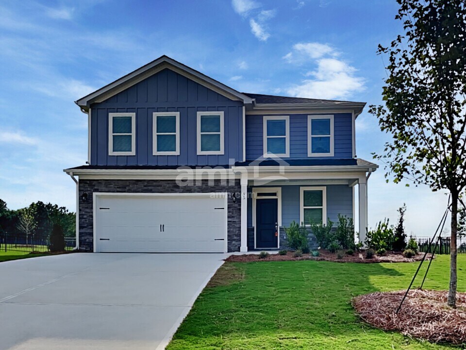 95 Pecan Dr in Dallas, GA - Building Photo