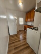 806 N Poinsettia Pl in Los Angeles, CA - Building Photo - Building Photo