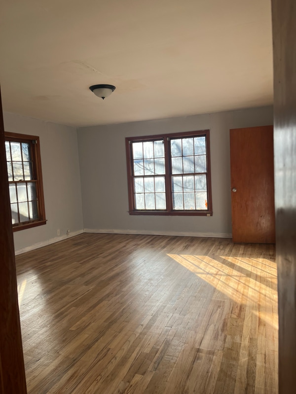 216 Pine St in Clyde, TX - Foto de edificio - Building Photo