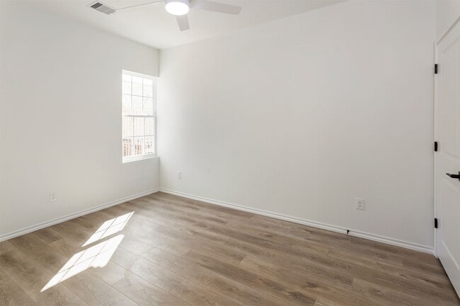 1266 Oakmont Villas Dr