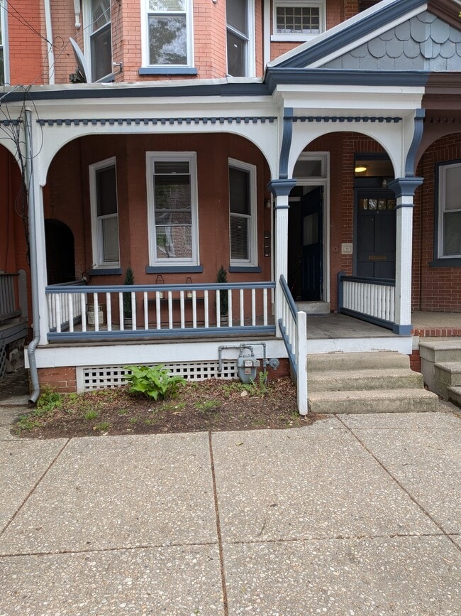 806 N Van Buren St