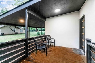 1146 E Gudgell Ave in Independence, MO - Foto de edificio - Building Photo