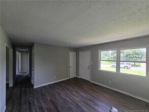 303 Cartwright Dr in Fayetteville, NC - Building Photo - Building Photo