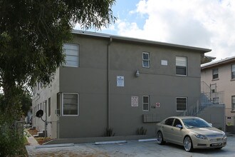 West Palm Beach Villas II in West Palm Beach, FL - Foto de edificio - Building Photo