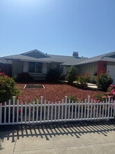 1046 Arlington Rd in Livermore, CA - Building Photo - Building Photo