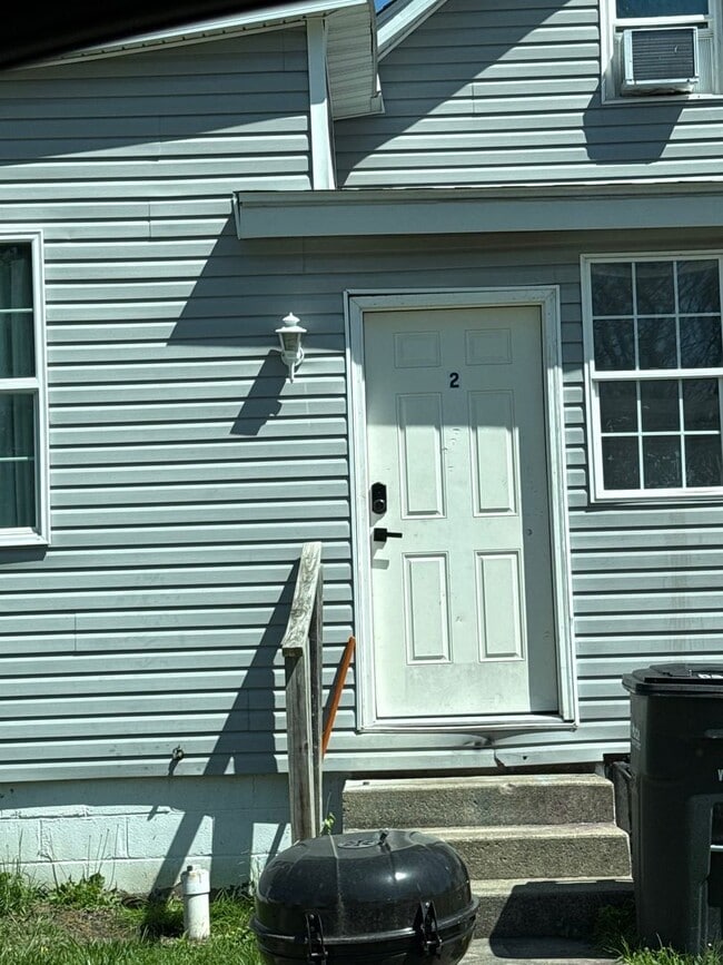 property at 1400 E 5th St