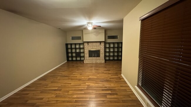 1011 Chesapeake Dr, Unit Unit A in Austin, TX - Building Photo - Building Photo