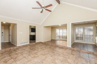 4607 Bellefontaine Ct in Arlington, TX - Building Photo - Building Photo