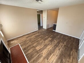 4220 Middlesex Ave in Las Vegas, NV - Building Photo - Building Photo