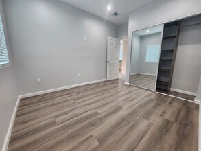 15524 Tupper St in North Hills, CA - Building Photo - Building Photo