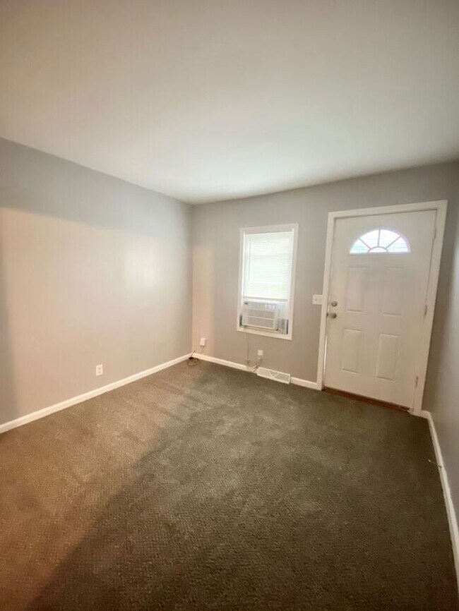 600 S Cedar Ave-Unit -B in Independence, MO - Building Photo - Building Photo