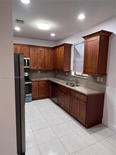 9801 NW 9th St in Miami, FL - Building Photo - Building Photo