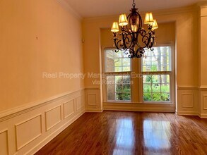 411 Hogan Woods Cir in Chapel Hill, NC - Building Photo - Building Photo