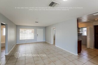 2408 SW 34th Ave in Fort Lauderdale, FL - Foto de edificio - Building Photo