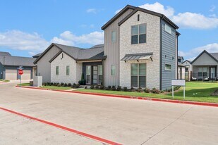 1848 Labrador Ln in Garland, TX - Building Photo