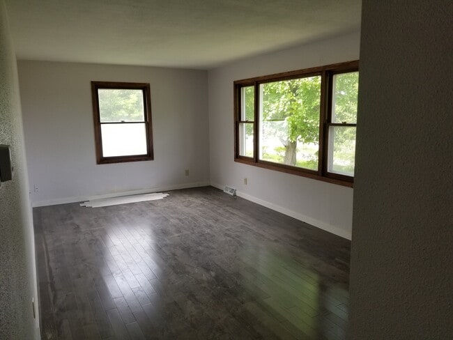property at 1102 University Dr SE