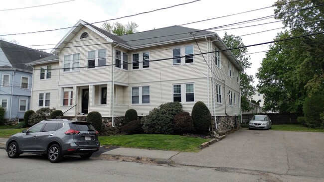 13 Auburn St, Unit 13