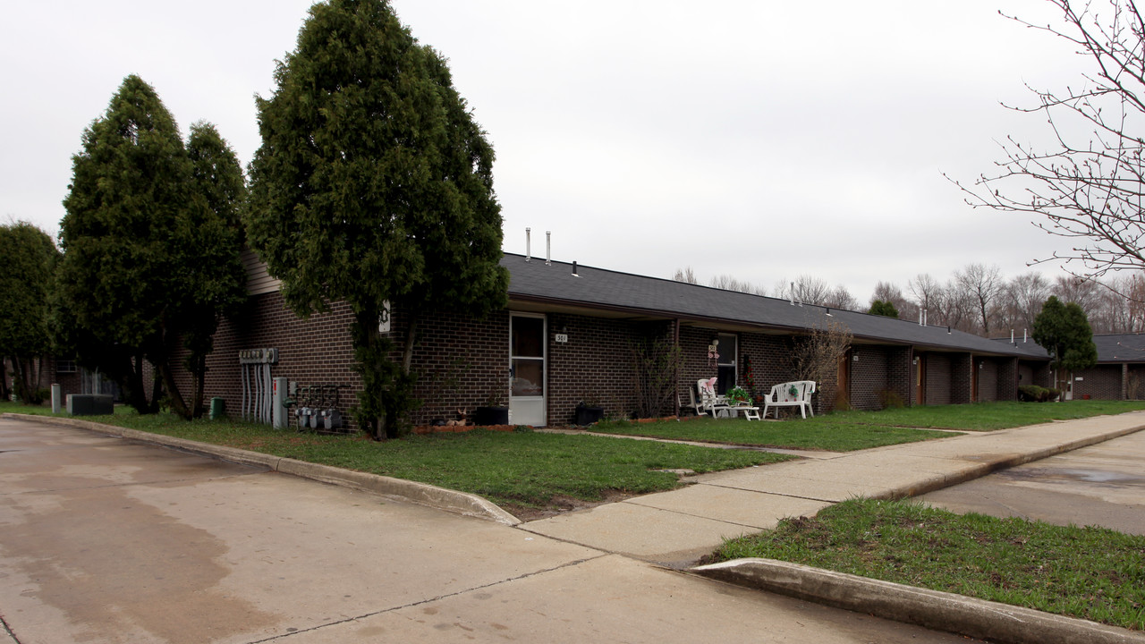 Summit Gardens in Kent, OH - Building Photo