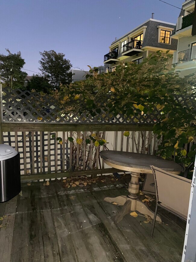 12 O St, Unit 1 in Boston, MA - Building Photo - Building Photo