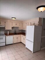 148 Westbury Park Rd in Watertown, CT - Building Photo