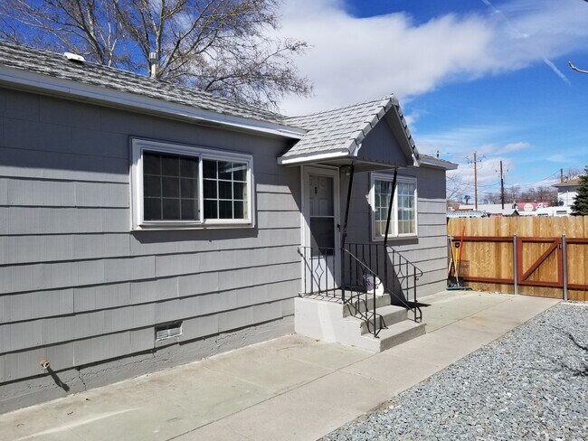 1909 C St in Sparks, NV - Building Photo - Building Photo