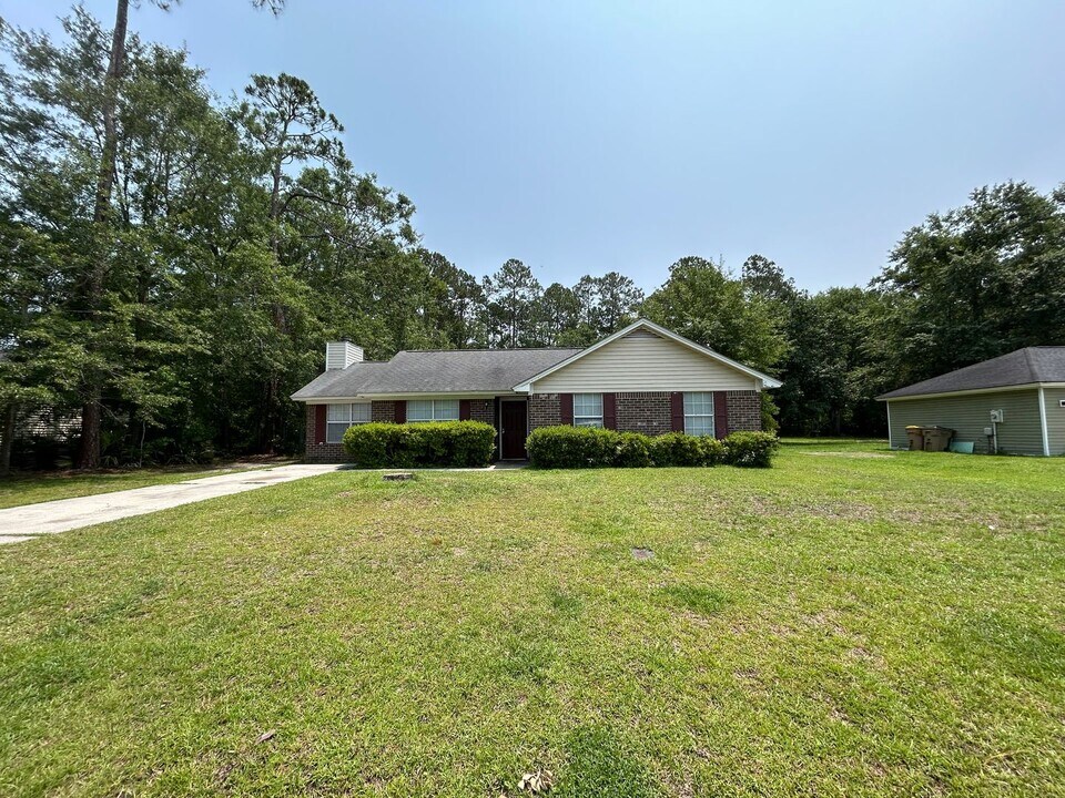 105 Charlton Rd in Rincon, GA - Building Photo