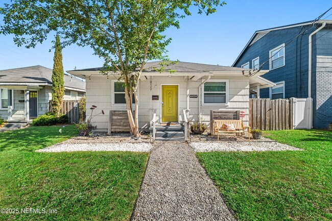 property at 909 Cedar St