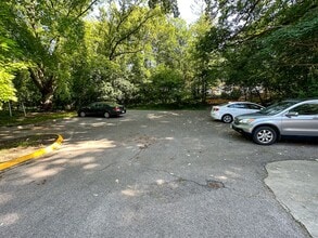 3014 Oakland St in Ames, IA - Building Photo - Building Photo