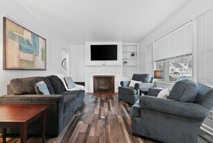 1000 Hickory Hill Dr in Green Bay, WI - Building Photo