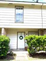 14722 Hooper Rd in Baton Rouge, LA - Building Photo