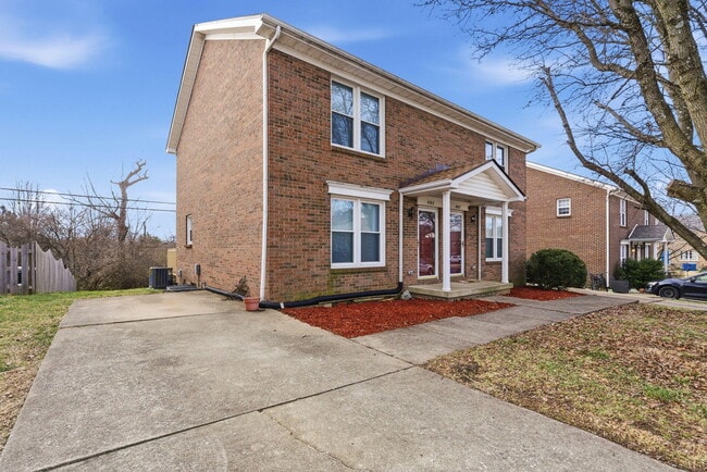 405 Maryrose Dr in Nicholasville, KY - Building Photo - Building Photo