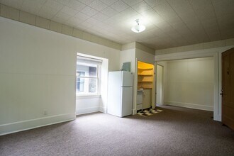 2268 NW Johnson St in Portland, OR - Building Photo - Building Photo