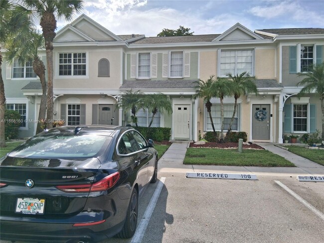 7827 Sanibel Dr in Tamarac, FL - Building Photo - Building Photo