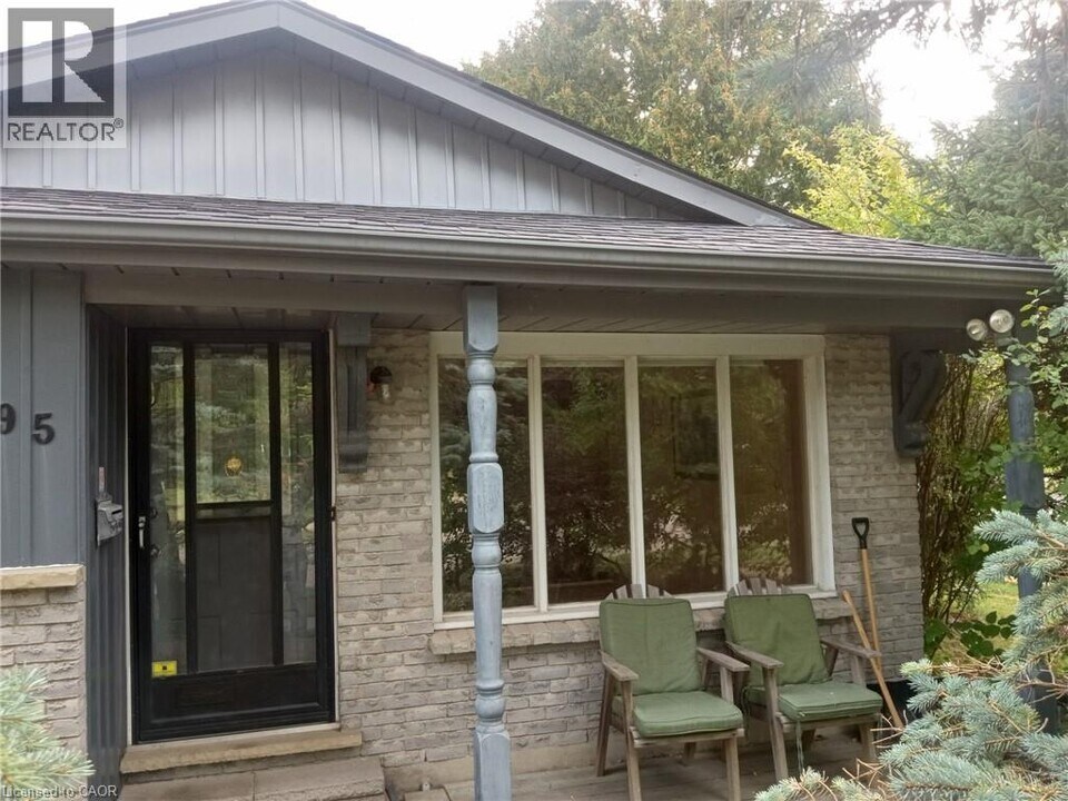95 Cedar Crest St in Kitchener, ON - Building Photo