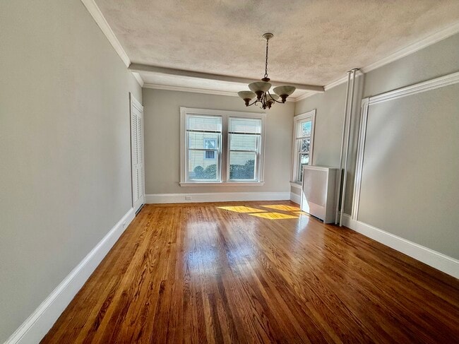 31 Park St, Unit 1 in Medford, MA - Foto de edificio - Building Photo