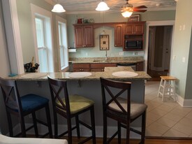 23 Bedlow Ave in Newport, RI - Building Photo