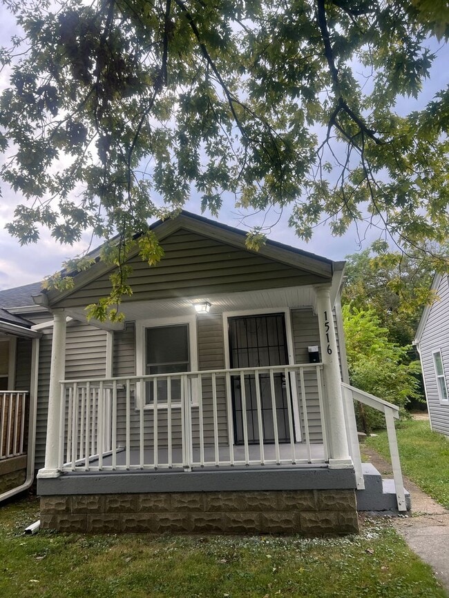 property at 1514 N Chester Ave