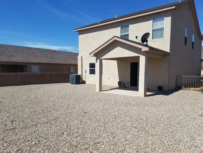 750 Deerbrush Ct SW in Los Lunas, NM - Building Photo - Building Photo