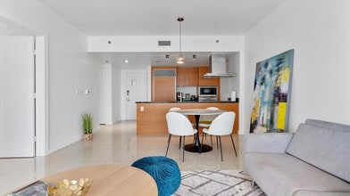 485 Brickell Ave in Miami, FL - Building Photo - Building Photo