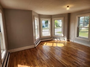 6 Hager Ln in Littleton, NH - Building Photo - Building Photo