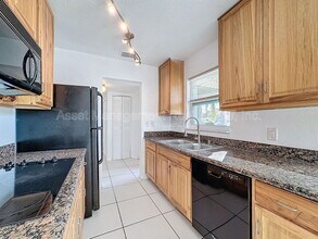 9893 47th Ave N in St. Petersburg, FL - Building Photo - Building Photo